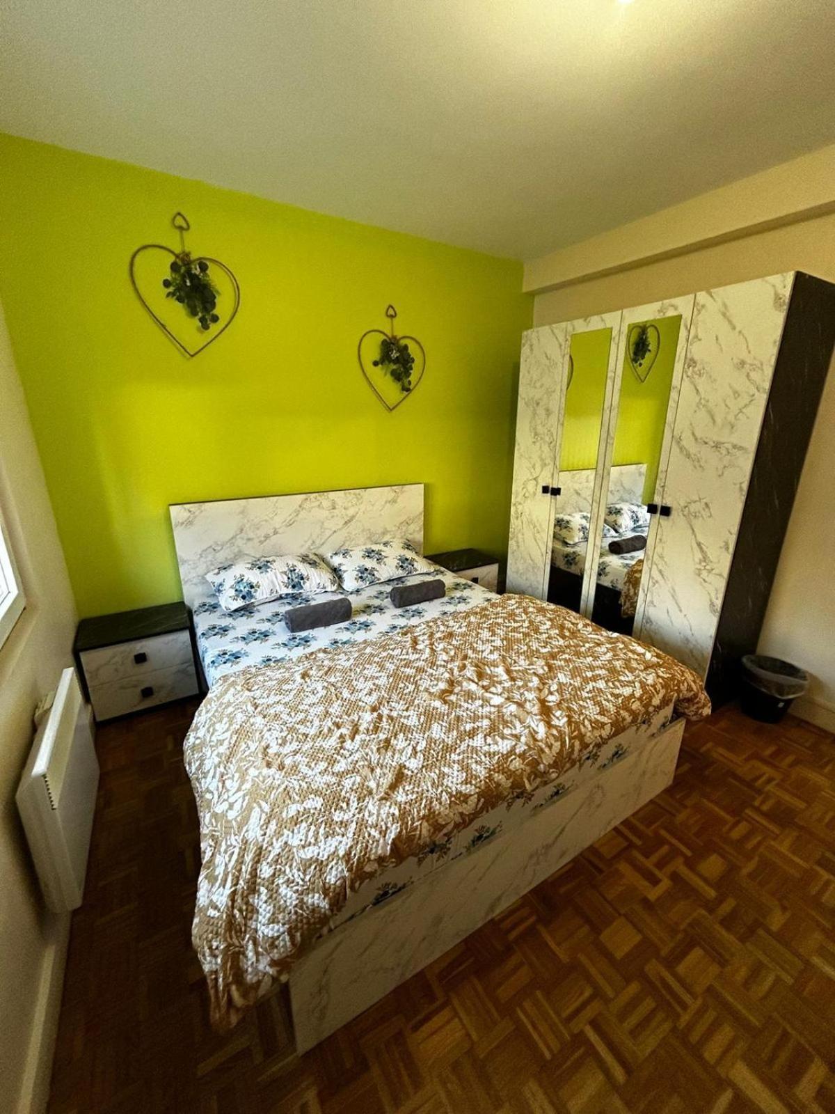 Best Holliday Home For Family Newly Renovated Garges-lès-Gonesse Eksteriør billede